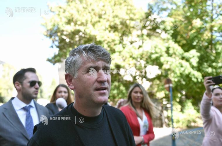 Mureș: Percheziții acasă la cântărețul Cristian Pomohaci, într-un dosar de  agresiune sexuală (surse)
