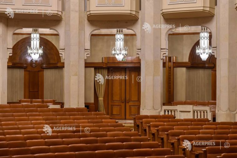 UPDATE Parlament/ Plenul comun se reunește luni, de la ora 21:30, pentru votul în cazul Guvernului Veștea