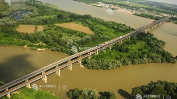Giurgiu: Traficul pe Podul Prieteniei, dirijat pe o singură bandă în zona lucrărilor de reparații