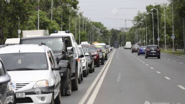 Traseul liniei 205 va fi deviat, vineri, timp de două ore, pentru evenimentul Ziua Drapelului Național