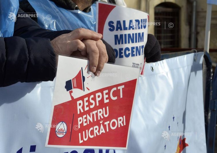 Sindicaliști de la CNS ‘Cartel Alfa’ protestează față de blocarea dialogului social de către organizațiile patronale