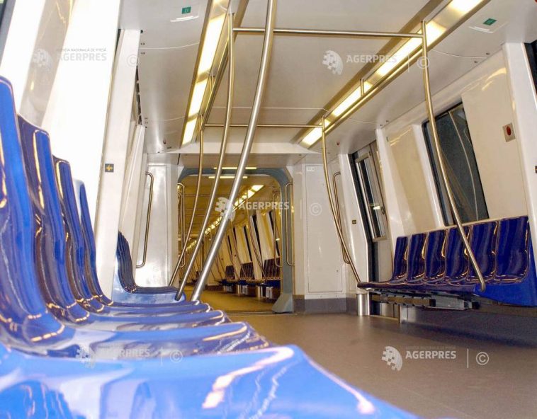 Metrorex a curățat patru trenuri de metrou vandalizate și face apel la călători să semnaleze incidentele