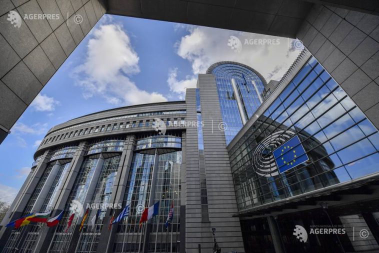 Circa 200 de europarlamentari cer deschiderea unei anchete asupra alianței de extrema dreaptă din PE