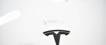 Tesla face angajări în Europa