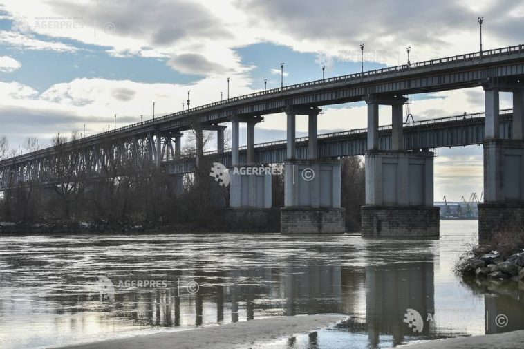 Giurgiu: Circulația pe Podul Prieteniei va fi oprită temporar sâmbătă, pentru organizarea unui spectacol de artificii