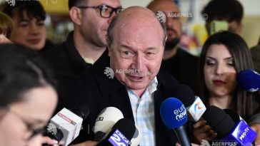 Băsescu: Ideea unui ‘guvern al meu’, prin desemnarea unui candidat fără partid parlamentar, e o eroare