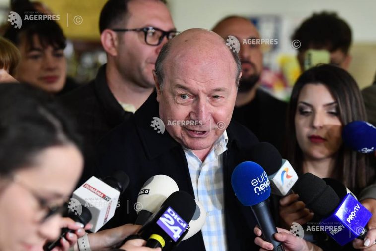 Băsescu: Ideea unui ‘guvern al meu’, prin desemnarea unui candidat fără partid parlamentar, e o eroare