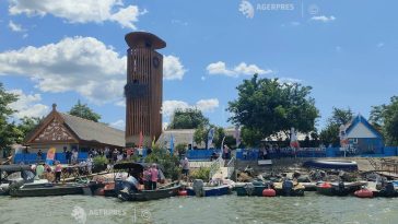 Tulcea: Începe Bibaniada, singurul concurs feminin de pescuit biban în echipă din România