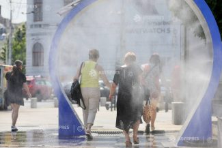 Vreme caniculară și înnorări temporare în București, în weekend și pe parcursul zilei de luni (meteorologi)