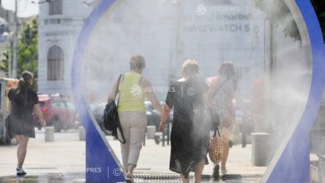 Vreme caniculară și înnorări temporare în București, în weekend și pe parcursul zilei de luni (meteorologi)