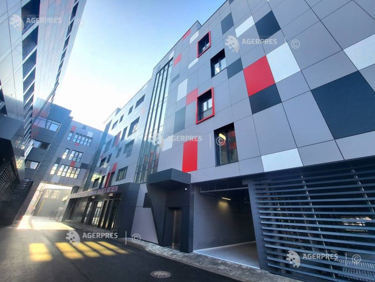 Bistrița-Năsăud: Spitalul Județean, dotat în premieră pentru un spital public cu un robot chirurgical Da Vinci 5