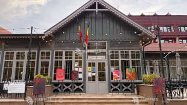 BIBLIOTECA AZI/ Biblioteca din fostul cazinou de la Băile Felix a devenit un reper cultural după renovare