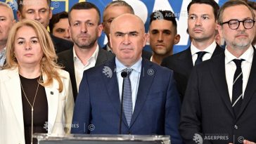 Bolojan anunță că își depune la Congres candidatura pentru un nou mandat de președinte al PNL, împreună cu echipa sa