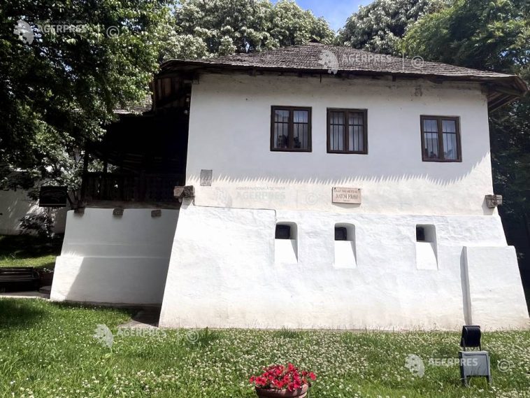 REPORTAJ/Vâlcea: Casa ‘Anton Pann’ – ‘băbuța dintre blocurile comuniste’ ce spune povestea compozitorului imnului național