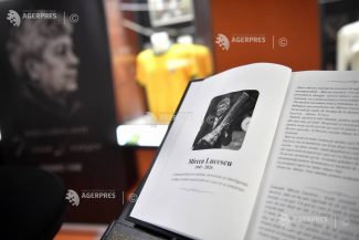 Fotbal: Clubul Dinamo a oferit familiei Lucescu o carte de condoleanțe în memoria lui Mircea Lucescu
