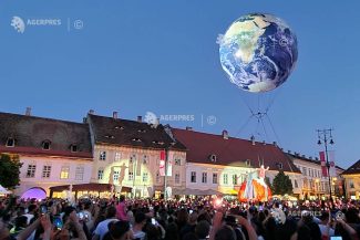 FITS 2026/Câteva zeci de mii de spectatori la concertul dirijat de Cristian Măcelaru și spectacolele de acrobație și cu drone