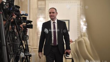 Nazare: Am avut o discuție cu guvernatorul Isărescu; am decis să rămân