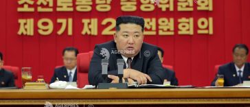 Liderul nord-coreean Kim Jong Un a supravegheat teste de arme cu ocazia marcării a 76 de ani de la începerea războiului coreean