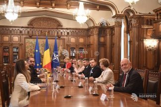 Consultări la Cotroceni/Președintele discută cu reprezentanții parlamentarilor neafiliați
