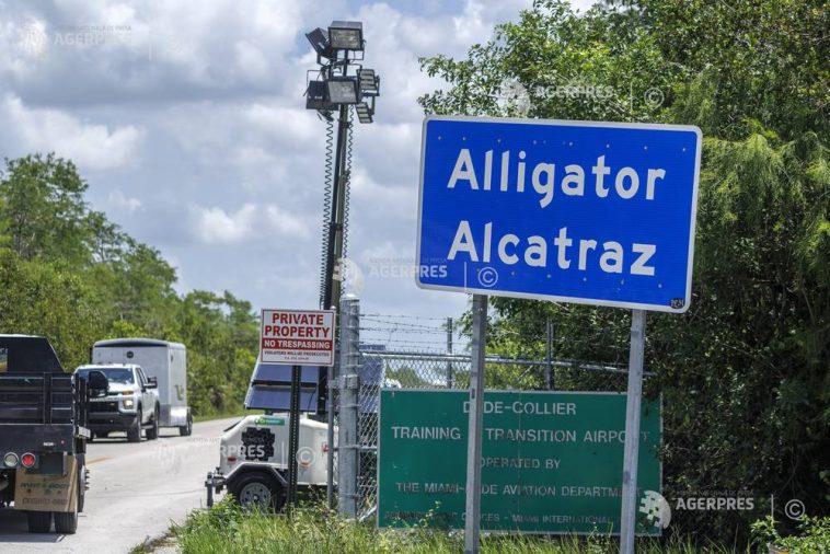 SUA: Centrul de detenție pentru migranți cunoscut drept Alligator Alcatraz din Florida se închide