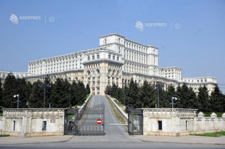 Camera Deputaților/Un defibrilator automat – amplasat în incinta Palatului Parlamentului