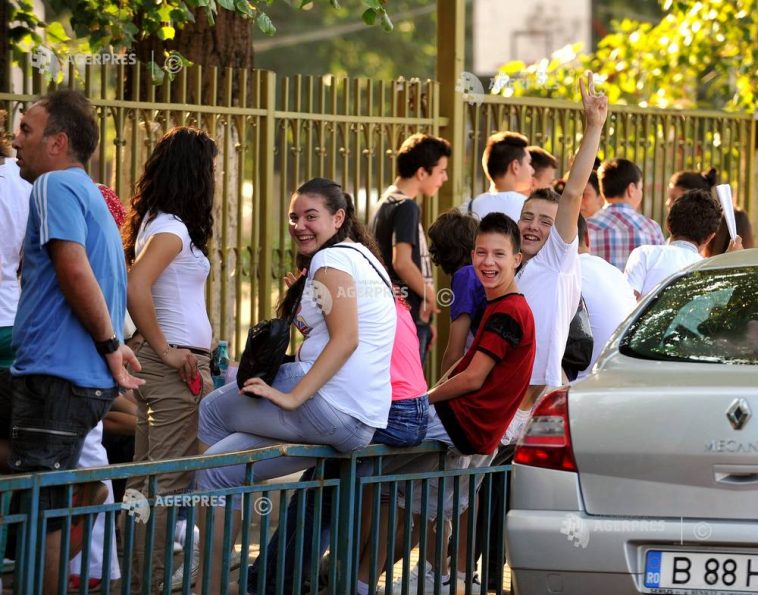 Începe Evaluarea națională; luni – proba scrisă la Limba și literatura română