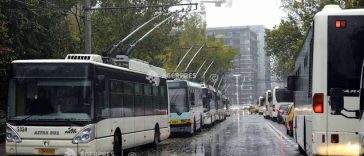 Circulația unor mijloace de transport public este afectată în mai multe zone din București, marți seara