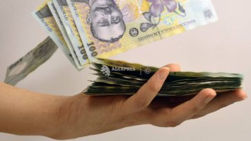 Românii se tem de riscuri, dar amână deciziile care i-ar putea proteja (studiu)