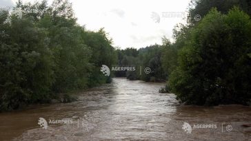 INHGA: Cod galben de inundații în opt bazine hidrografice, până vineri dimineața