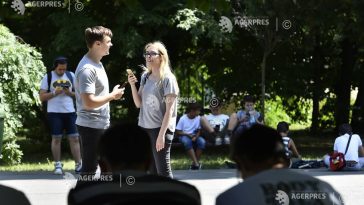 Sondaj World Vision: Anxietatea, presiunea școlii și lipsa dialogului cu adulții, principalele probleme ale adolescenților
