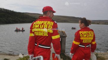 UPDATE Prahova: Bărbatul scos inconștient din lacul de acumulare Măneciu nu a putut fi salvat