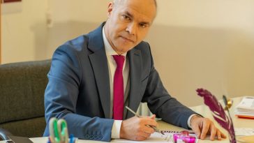 Daniel Funeriu: „Niciun ministru nu va rezolva abandonul şcolar fără sprijinul autorităţii locale / O materie neevaluată este o materie neînvăţată”