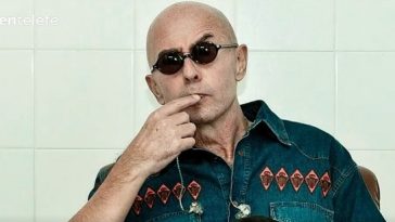 Argentina – Mii de argentinieni i-au adus un omagiu lui Carlos Solari, artist rock de renume care a murit la vârsta de 77 de ani/ VIDEO