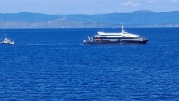 Patru cehi morţi într-o coliziune, la Marea Adriatică, în largul Croaţiei, între un catamaran croat cu peste 100 de persoane la bord şi un velier francez cu opt cehi la bord. Trei cehi răniţi uşor, unul rănit grav la coloana vertebrală