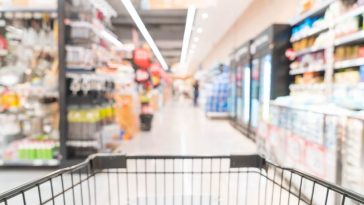 Marii retaileri, nemulţumiţi de modificările privind plafonarea preţurilor la alimente: Se creează regimuri preferenţiale fiscale în interiorul lanţului comercial