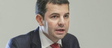 România extinde reţeaua de diplomaţi economici prin recrutare internă. Care sunt condiţiile să ajungi diplomat economic în marile oraşe ale lumii şi ce salarii sunt