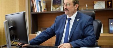 Rectorul Politehnicii Iaşi, senator PSD, pe un grup de partid: 220 de studenţi din universitatea noastră s-au înscris în partidul nostru / Explicaţii: Nu fac propagandă politică în universitate şi nu am nicio legătură cu înscrierile / Reacţia ANOSR