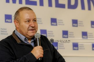 Daniel Fenechiu (PNL) anunţă că la şedinţa conducerii partidului se va discuta despre o posibilă sesizare a Curţii Constituţionale, în urma desemnării lui Veştea premier: Încălcarea Constituţiei este cât se poate de evidentă
