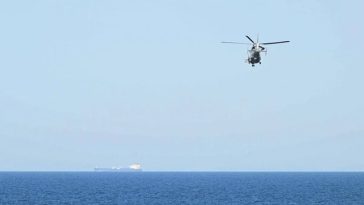 Franţa interceptează al cincilea petrolier din flota fantomă rusă, Deliver, în largul Siciliei, anunţă Macron