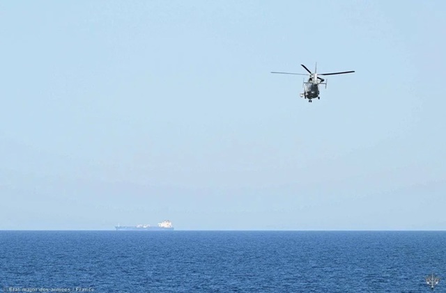 Franţa interceptează al cincilea petrolier din flota fantomă rusă, Deliver, în largul Siciliei, anunţă Macron