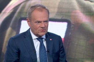 Polonia ar trebui să participe la negocierile privind Ucraina, afirmă premierul Donald Tusk nemulţumit după întâlnirea de la Londra între Zelenski, Macron, Merz şi Starmer