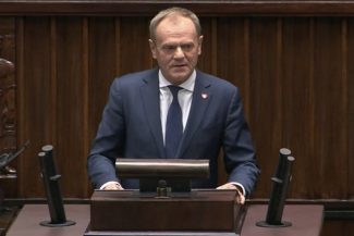 Polonia va interzice telefoanele în şcoli şi va restricţiona accesul la conţinutul pornografic