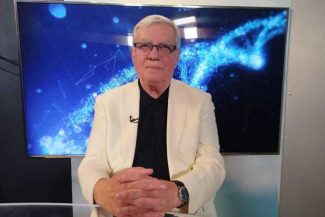 Prof. dr. Petre Brătilă: Noi uităm să stăm de vorbă cu pacientul aşa cum stăteau maeştrii noştri, am uitat să punem mâna pe pacient, să-l simţim, să-l palpăm