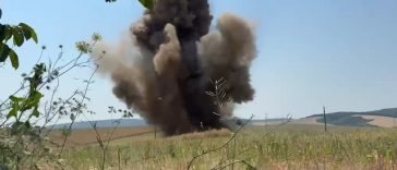 Fragmente de dronă, găsite într-o localitate din Tulcea / Specialiştii au confirmat că acestea aveau o încărcătură explozivă / Fragmentele au fost detonate în siguranţă – FOTO, VIDEO