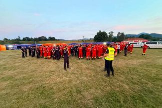 Departamentul pentru Situaţii de Urgenţă acordă ajutor sutelor de victime exploatate sub paravanul unei asociaţii umanitare, din Bihor/ Linie TelVerde pusă la dispoziţia rudelor pentru informaţii privind locaţia şi starea bolnavilor – FOTO