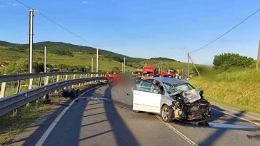 Grav accident rutier pe DN1F, în judeţul Cluj, unde o motocicletă a intrat în coliziune cu un autoturism