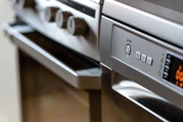 Piaţa electrocasnicelor din România a înregistrat o scădere de până la 15%, în primul trimestru. Recul de 9% pe zona electro-IT