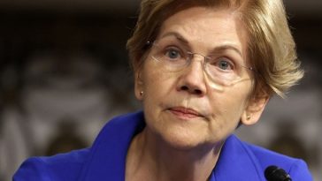Elizabeth Warren cere amânarea listării SpaceX, invocând riscuri privind evaluarea companiei şi guvernanţa corporativă