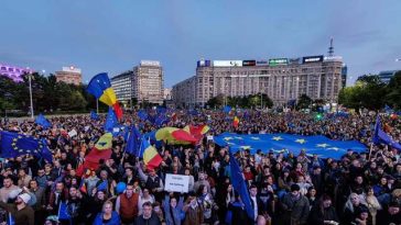 Manifestaţie anunţată vineri în Piaţa Victoriei: E nevoie să apărăm democraţia!