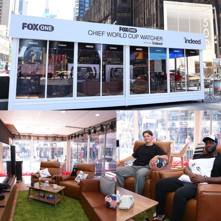 La New York, doi fani americani sunt plătiţi cu 50.000 de dolari pentru a urmări fiecare meci al Cupei Mondiale – VIDEO